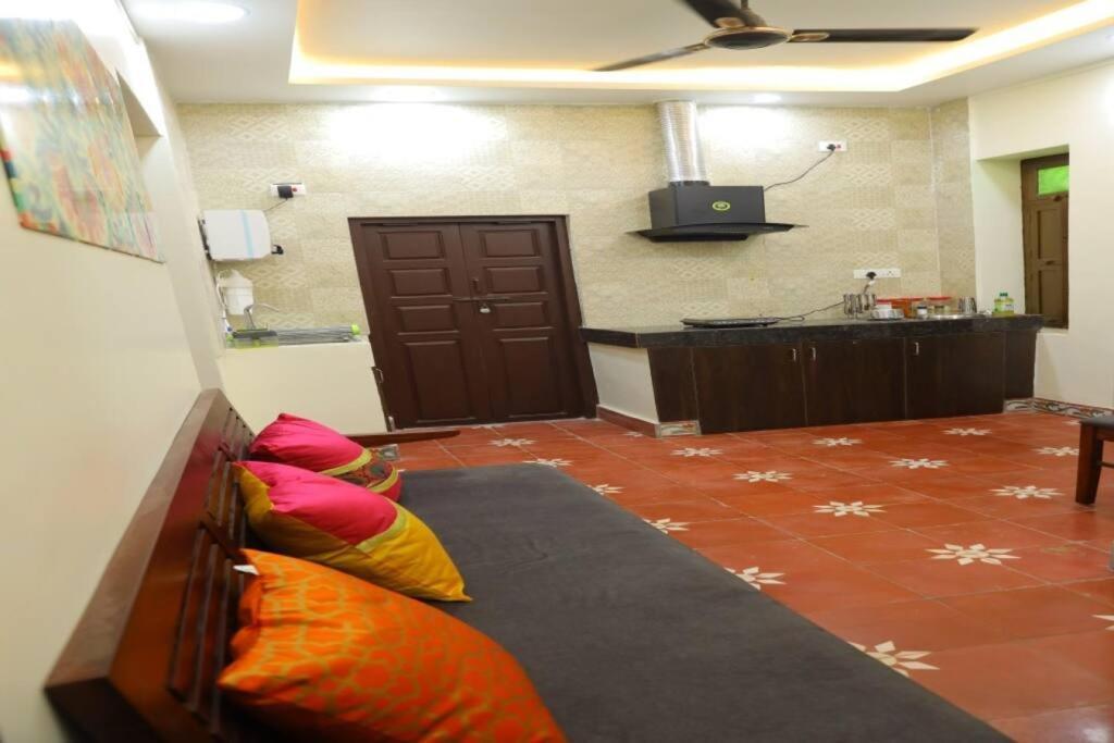 Heritage Home With 2 Bed/2 Bath With Kitchen In A Residential Neighborhood. Madurai Bagian luar foto