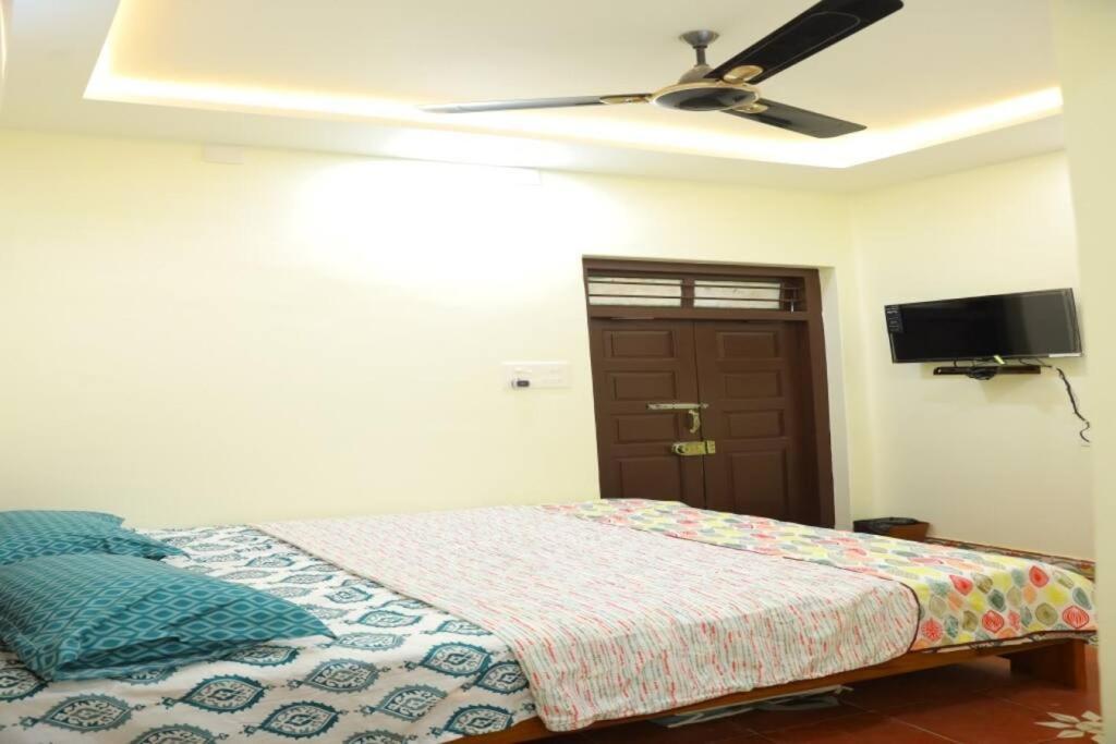 Heritage Home With 2 Bed/2 Bath With Kitchen In A Residential Neighborhood. Madurai Bagian luar foto
